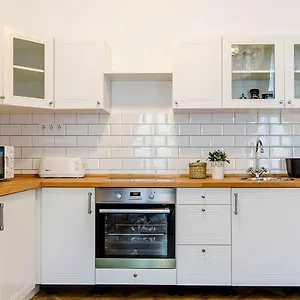 Cozy 2 Bedroom In Terez Boulevard. Apartamento