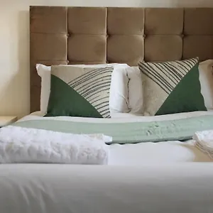 Ensuite With Kitchen Modern Large Double-bed In Zone 2 Apartment London